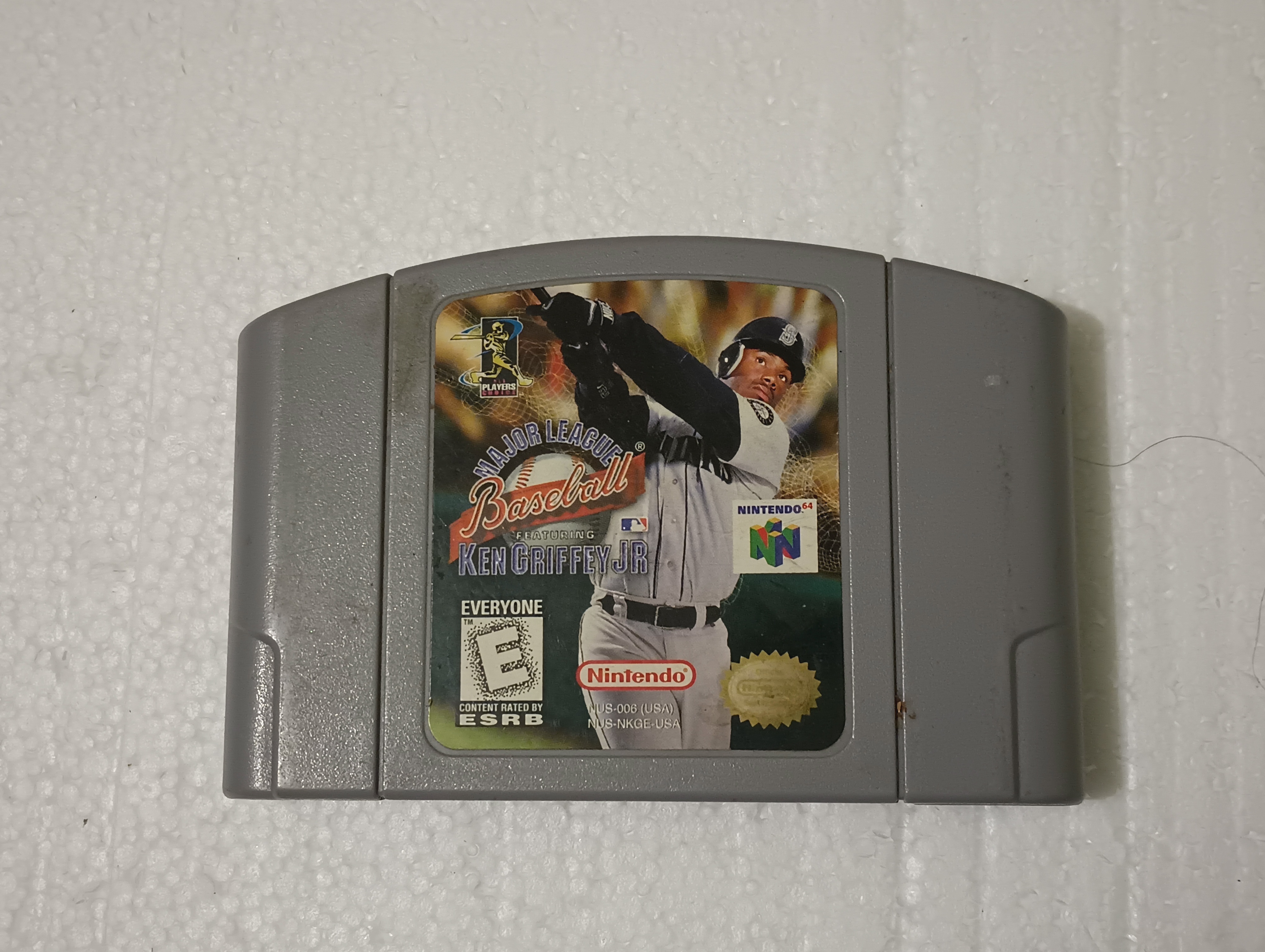 Major League Baseball Featuring Ken Griffey Jr.